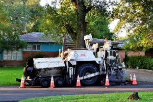 cost hiring paving contractor